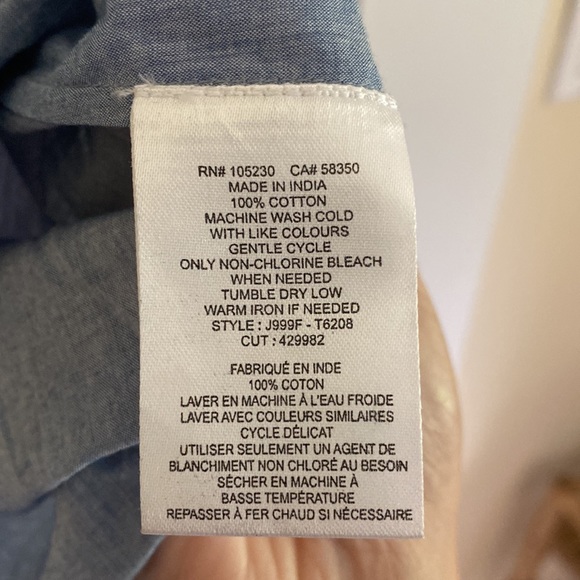 Joie - blouse with shoulder cut out - Picture 3 of 3